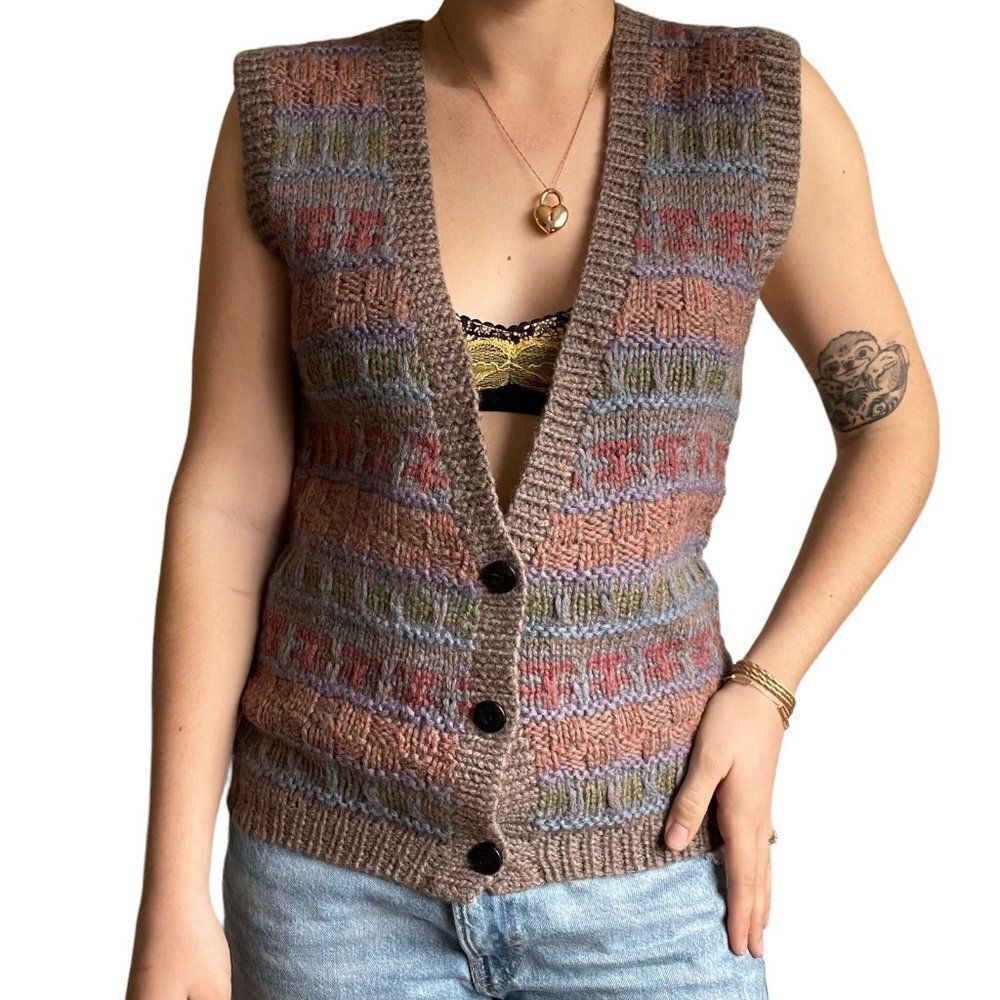 Vintage Womens Hand Knit Boston Traders Wool V Neck Preppy Sweater Vest Sz S